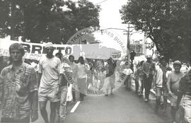 Mobilização do MST no Ministério do Trabalho (Rio Grande do Sul, [sem data]) [fotografia] / Fotógrafo(a) : Débora Lerrer. -- Ref.: BR-SPMST_MST-SN-CIN_AMP_000475-002772-AMT.
