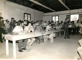 Assembléia do MST, 1a (Chapecó-SC, fev. 1984) [fotografia] / Fotógrafo(a) : Lourdes Maria Grzybowsky. -- Ref.: BR-SPMST_MST-SN-CIN_AMP_000141-001075-ACS.