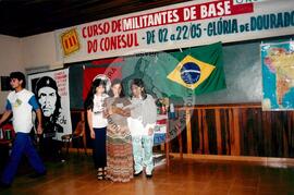 Curso de Militantes de Base do Conesul, 3o (Glória dos Dourados-MS, 02 a 05 mai.) [fotografia] / Fotógrafo(a) : Arquivo MST. -- Ref.: BR-SPMST_MST-SN-CIN_AMP_000865-006101-CUR.