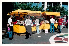 Inauguração do Monumento em homenagem a Antônio Tavares Pereira (Curitiba-PR, 01 mai. 2001) [fotografia] / Fotógrafo(a) : Douglas Mansur. -- Ref.: BR-SPMST_MST-SN-CIN_AMP_001028-008135-ELF.