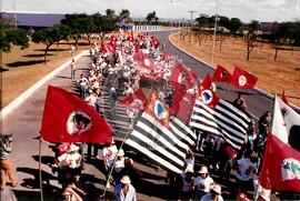 Congresso Nacional do MST, 3o (Distrito Federal (Brasil), 25 jul. 1995) [fotografia] / Fotógrafo(a) : Débora Lerrer. -- Ref.: BR-SPMST_MST-SN-CIN_AMP_000709-004416-CGR.