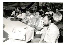 Congresso Nacional do MST, 2o (Distrito Federal (Brasil), 08 mai. 1990) [fotografia] / Fotógrafo(a) : Carlos Carvalho ; Douglas Mansur. -- Ref.: BR-SPMST_MST-SN-CIN_AMP_000702-004210-CGR.