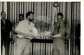 Audiência com o presidente Fernando Henrique Cardoso (Distrito Federal (Brasil), mai. 1995) [fotografia] / Fotógrafo(a) : Douglas Mansur. -- Ref.: BR-SPMST_MST-SN-CIN_AMP_000632-003590-ARV.