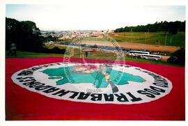 Acampamento "Parque Tropeiro" do MST (Curitiba-PR, 02 mai. 2001) [fotografia] / Fotógrafo(a) : Douglas Mansur. -- Ref.: BR-SPMST_MST-SN-CIN_AMP_000075-000634-ACP.