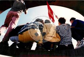 Congresso Nacional do MST, 3o (Distrito Federal (Brasil), 25 jul. 1995) [fotografia] / Fotógrafo(a) : Débora Lerrer. -- Ref.: BR-SPMST_MST-SN-CIN_AMP_000710-004478-CGR.