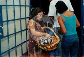 Oficina Nacional de Cultura e Comunicação (Minas Gerais, nov. 2000) [fotografia] / Fotógrafo(a) : Leticia Barqueta. -- Ref.: BR-SPMST_MST-SN-CIN_AMP_000827-005512-CUR.