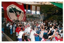 Encontro de Jovens do MST, na Ucicamp, 3o (Campinas-SP, 14 fev. 2001) [fotografia] / Fotógrafo(a) : Douglas Mansur. -- Ref.: BR-SPMST_MST-SN-CIN_AMP_000907-006949-ENJ.