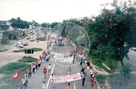 Marcha Nacional do MST (Goiânia-GO, abr. 1997) [fotografia] / Fotógrafo(a) : Arquivo MST. -- Ref.: BR-SPMST_MST-SN-CIN_AMP_001408-011364-MAC.