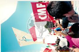 Inauguração do Monumento em homenagem a Antônio Tavares Pereira (Curitiba-PR, 01 mai. 2001) [fotografia] / Fotógrafo(a) : Leticia Barqueta. -- Ref.: BR-SPMST_MST-SN-CIN_AMP_001026-008057-ELF.