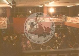 Vigília pela Reforma Agrária no Sindicato dos Metalúrgicos (São Bernardo do Campo-SP, 25 abr. 1992) [fotografia] / Fotógrafo(a) : Arquivo MST. -- Ref.: BR-SPMST_MST-SN-CIN_AMP_000382-002016-AMT.