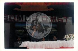 Encontro de Jovens do MST, na Ucicamp, 2o (Campinas-SP, 18 fev. 2000) [fotografia] / Fotógrafo(a) : Milene Medeiros. -- Ref.: BR-SPMST_MST-SN-CIN_AMP_000900-006532-ENJ.