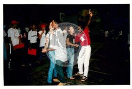 Encontro de Jovens do MST, na Ucicamp, 3o (Campinas-SP, 14 fev. 2001) [fotografia] / Fotógrafo(a) : Douglas Mansur. -- Ref.: BR-SPMST_MST-SN-CIN_AMP_000907-006935-ENJ.