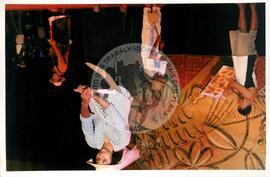 Semana Nacional de Cultura Brasileira e Reforma Agrária (Rio de Janeiro-RJ, 18 mar. 2002) [fotografia] / Fotógrafo(a) : João Laet. -- Ref.: BR-SPMST_MST-SN-CIN_AMP_001818-013478-NDT.