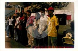 Encontro de Jovens do MST, na Ucicamp, 2o (Campinas-SP, 18 fev. 2000) [fotografia] / Fotógrafo(a) : Milene Medeiros. -- Ref.: BR-SPMST_MST-SN-CIN_AMP_000899-006509-ENJ.