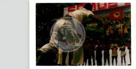 Encontro de Jovens do MST, na Ucicamp, 2o (Campinas-SP, 18 fev. 2000) [fotografia] / Fotógrafo(a) : Milene Medeiros. -- Ref.: BR-SPMST_MST-SN-CIN_AMP_000900-006590-ENJ.