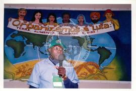 Conferência Internacional da Via Campesina, 4a (Itaci-SP, 14 jul. 2004) [fotografia] / Fotógrafo(a) : Douglas Mansur. -- Ref.: BR-SPMST_MST-SN-CIN_AMP_001164-010195-RIT.