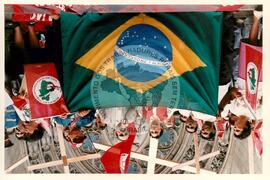 Mobilização (São Paulo-SP, 17 abr. 1988) [fotografia] / Fotógrafo(a) : Douglas Mansur. -- Ref.: BR-SPMST_MST-SN-CIN_AMP_000373-001863-AMT.