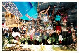 Semana Nacional de Cultura Brasileira e Reforma Agrária (Rio de Janeiro-RJ, 18 mar. 2002) [fotografia] / Fotógrafo(a) : Luciney Martins. -- Ref.: BR-SPMST_MST-SN-CIN_AMP_001821-013631-NDT.