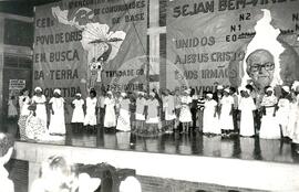 Encontro Nacional das Comunidades Eclesiais de Base, 6o (Goiás, 21 jul. 1986) [fotografia] / Fotógrafo(a) : Douglas Mansur. -- Ref.: BR-SPMST_MST-SN-CIN_AMP_001964-015040-SPR.