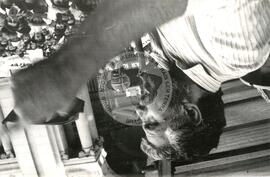 Clóvis Ilgenfritz da Silva [Rio Grande do Sul, candidato a Governador] (Brasil, jun. 1986) [fotografia] / Fotógrafo(a) : Karine Emerich ; Jussara Venon. -- Ref.: BR-SPMST_MST-SN-CIN_AMP_001486-011857-PER.