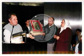 Lançamento da Agenda Latino Americana (São Paulo (Estado), 27 set. 2002) [fotografia] / Fotógrafo(a) : Douglas Mansur. -- Ref.: BR-SPMST_MST-SN-CIN_AMP_001036-008252-ELF.
