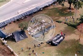 Acampamento Palácio do Governo (Curitiba-PR, 02 jun. 1999) [fotografia] / Fotógrafo(a) : Claudio Foschiera. -- Ref.: BR-SPMST_MST-SN-CIN_AMP_000434-002538-AMT.