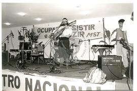 Encontro Nacional, 7o (Salvador-BA, dez. 1992) [fotografia] / Fotógrafo(a) : Douglas Mansur. -- Ref.: BR-SPMST_MST-SN-CIN_AMP_000994-007771-ENC.