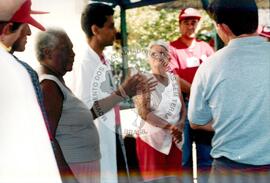 Delegação do MST em Cuba – 40º Aniversário da ANAP (Cuba, 15 mai. 1999) [fotografia] / Fotógrafo(a) : Nilton Viana. -- Ref.: BR-SPMST_MST-SN-CIN_AMP_001043-008365-RIT.