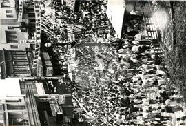 Mobilização Nacional Campanha Diretas Já na Praça da Sé (São Paulo-SP, 1984) [fotografia] / Fotógrafo(a) : [autoria n/d]. -- Ref.: BR-SPMST_MST-SN-CIN_AMP_000358-001712-AMT.
