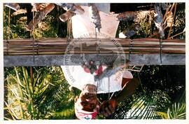 Semana Nacional de Cultura Brasileira e Reforma Agrária (Rio de Janeiro-RJ, 18 mar. 2002) [fotografia] / Fotógrafo(a) : João Laet. -- Ref.: BR-SPMST_MST-SN-CIN_AMP_001817-013406-NDT.