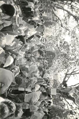 Manifestação (Campo Erê-SC, 1987) [fotografia] / Fotógrafo(a) : Arquivo MST. -- Ref.: BR-SPMST_MST-SN-CIN_AMP_000481-002809-AMT.
