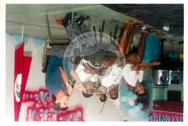 Semana Nacional de Cultura Brasileira e Reforma Agrária (Rio de Janeiro-RJ, 18 mar. 2002) [fotografia] / Fotógrafo(a) : João Laet. -- Ref.: BR-SPMST_MST-SN-CIN_AMP_001811-013143-NDT.