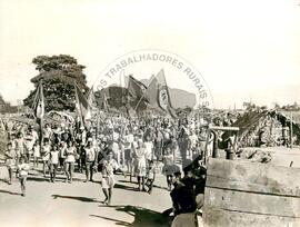 Manifestação Fazenda Castro Alves (Vitória-ES, [sem data]) [fotografia] / Fotógrafo(a) : Maria de Fátima. -- Ref.: BR-SPMST_MST-SN-CIN_AMP_000528-002963-AMT.