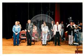 Tribunal Internacional dos Crimes do Latifúndio e da Política Governamental de Violação dos Direitos Humanos (Curitiba-PR, 02 mai. 2001) [fotografia] / Fotógrafo(a) : Douglas Mansur. -- Ref.: BR-SPMST_MST-SN-CIN_AMP_000135-000987-ACS.