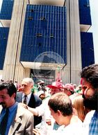 Chegada da Marcha Popular à Brasília (Brasília-DF, 07 out. 1999) [fotografia] / Fotógrafo(a) : Douglas Mansur. -- Ref.: BR-SPMST_MST-SN-CIN_AMP_001396-010983-MAC.