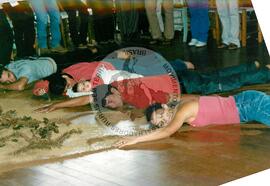 Curso de militantes de comunicação (Veranopólis-RS, 27 mai. 2002) [fotografia] / Fotógrafo(a) : Leticia Barqueta ; Carmen de Castro. -- Ref.: BR-SPMST_MST-SN-CIN_AMP_000837-005602-CUR.