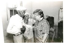 Luíza Erundina (Brasil, [sem data]) [fotografia] / Fotógrafo(a) : Douglas Mansur ; Juan Pezzuto ; Regina Vilela. -- Ref.: BR-SPMST_MST-SN-CIN_AMP_001624-012417-PER.