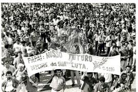 Greve - MST (São Bernardo do Campo-SP, dez. 1991) [fotografia] / Fotógrafo(a) : Douglas Mansur. -- Ref.: BR-SPMST_MST-SN-CIN_AMP_000380-001990-AMT.