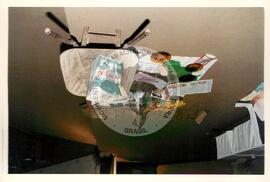 Consulta Popular (Itaci-SP, 08 dez. 1997) [fotografia] / Fotógrafo(a) : Douglas Mansur. -- Ref.: BR-SPMST_MST-SN-CIN_AMP_001951-014763-SPR.