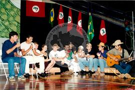 Encontro de Jovens do MST, na Ucicamp, 3o (Campinas-SP, 14 fev. 2001) [fotografia] / Fotógrafo(a) : Douglas Mansur ; João Zinclar. -- Ref.: BR-SPMST_MST-SN-CIN_AMP_000902-006721-ENJ.