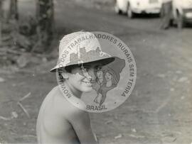 Assentamento "Derrubada" do MST (Ponte Serrada-SC, jan. 1986) [fotografia] / Fotógrafo(a) : Milton Soares. -- Ref.: BR-SPMST_MST-SN-CIN_AMP_000190-001339-ASS.