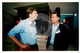 Tribunal Internacional dos Crimes do Latifúndio e da Política Governamental de Violação dos Direitos Humanos (Curitiba-PR, 02 mai. 2001) [fotografia] / Fotógrafo(a) : Douglas Mansur. -- Ref.: BR-SPMST_MST-SN-CIN_AMP_000134-000931-ACS.