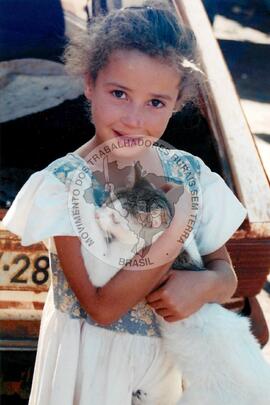 Curso de Militantes de Base do Conesul, 3o (Glória dos Dourados-MS, 02 a 05 mai.) [fotografia] / Fotógrafo(a) : Arquivo MST. -- Ref.: BR-SPMST_MST-SN-CIN_AMP_000860-005763-CUR.