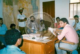 Audiência/Negociação com o INCRA (Mato Grosso do Sul, [sem data]) [fotografia] / Fotógrafo(a) : Etelvina. -- Ref.: BR-SPMST_MST-SN-CIN_AMP_000683-003849-ARV.