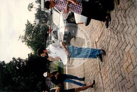 Manifestação na Embaixada da Indonésia pró Timor Leste (Brasília-DF, 10 dez. 1996) [fotografia] / Fotógrafo(a) : Arquivo MST. -- Ref.: BR-SPMST_MST-SN-CIN_AMP_001133-009368-RIT.