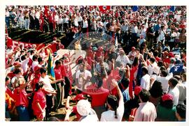 Inauguração do Monumento em homenagem a Antônio Tavares Pereira (Curitiba-PR, 01 mai. 2001) [fotografia] / Fotógrafo(a) : Douglas Mansur. -- Ref.: BR-SPMST_MST-SN-CIN_AMP_001025-007990-ELF.
