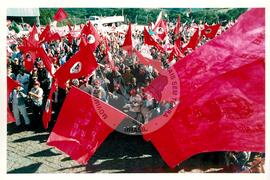 Inauguração do Monumento em homenagem a Antônio Tavares Pereira (Curitiba-PR, 01 mai. 2001) [fotografia] / Fotógrafo(a) : Douglas Mansur. -- Ref.: BR-SPMST_MST-SN-CIN_AMP_001025-007963-ELF.
