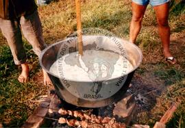 Assentamento "Nova Ramada" (Rio Grande do Sul, 12 mar. 1990) [fotografia] / Fotógrafo(a) : Ernestino Stodusti. -- Ref.: BR-SPMST_MST-SN-CIN_AMP_000177-001265-ASS.