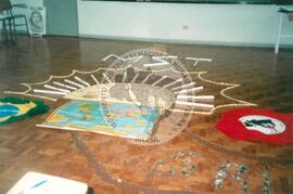 Curso de Relações Internacionais no Centro de Formação Roseli Nunes (São Paulo (Estado), set. 2001) [fotografia] / Fotógrafo(a) : Arquivo MST. -- Ref.: BR-SPMST_MST-SN-CIN_AMP_000856-005695-CUR.