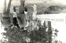 Ocupação Fazenda São Juvenal (Cruz Alta-RS, jul. 1987) [fotografia] / Fotógrafo(a) : Loir Gonçalves ; Luciane Schammer. -- Ref.: BR-SPMST_MST-SN-CIN_AMP_001846-014079-OCU.